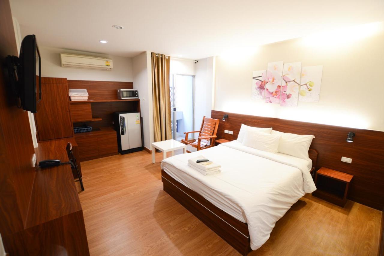 Thaiphiphat House Μπανγκόκ Εξωτερικό φωτογραφία